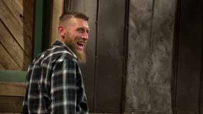 [all laughing] - Moonshiners: Master Distiller