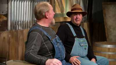 [all laughing] - Moonshiners: Master Distiller