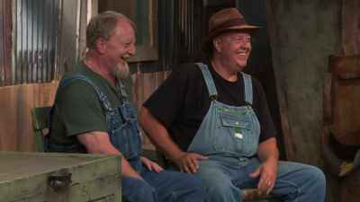 [all laughing] - Moonshiners: Master Distiller
