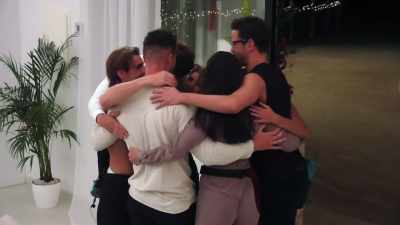 (ALL LAUGHING) - Love Island