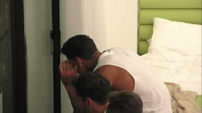 (ALL LAUGHING) - Love Island