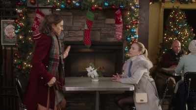 - All me.
- And your dad doesn't know you're here? - Our Holiday Story