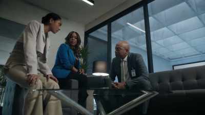 All we need to do is
sneak into Garza's office, - The Rookie: Feds