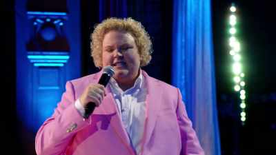 All of a sudden, I hear a "boom!" - Fortune Feimster: Crushing It