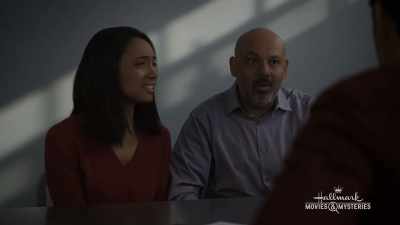 - All of this can be explained.
- Yeah, no. I know, Mel. - Mystery 101: Killer Timing