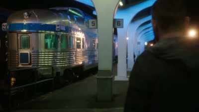 All passengers to Los Angeles,
please board on platform four. - Wisdom of the Crowd