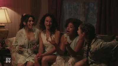 All: Pillow fight! - Slumber Party Massacre