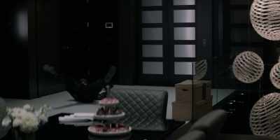 All posts, we are on crisis alert. - Batwoman