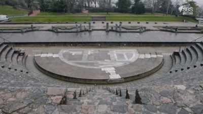 All that remains of
this sumptuous wall today are - Roman Megastructures