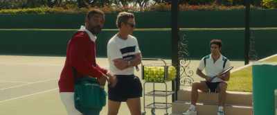 -All right. A few balls.
-A few balls. That's... Come on. - King Richard