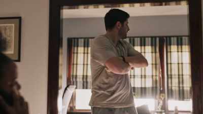-All right, all set.
-[Luis indistinct] - The Subject