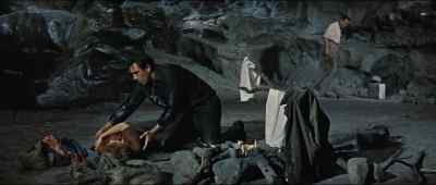 All right, baby, come on.
Turn over, huh? Easy. - The River's Edge