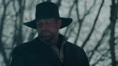 All right, Billy, you take her back. - Desperate Riders