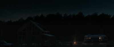 All right, chow time, - Jurassic World: Fallen Kingdom