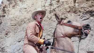 All right, clear out! Let go!
Rowdy, come on! - The Valley of Gwangi
