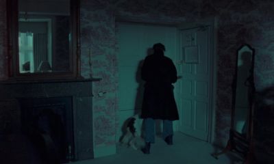 All right. Come on, come on... - The Eternal Daughter