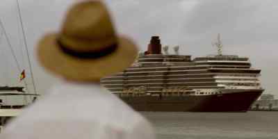 All right. Come on, folks,
all aboard to Guadeloupe. - Outer Banks