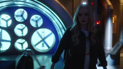 All right. Cryo-circuit's functional. - The Flash