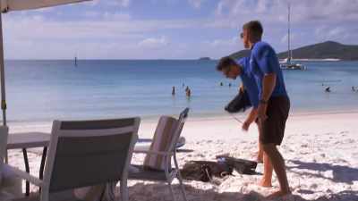 All right, deck crew, can you 
walk out and grab the boat? - Below Deck Down Under