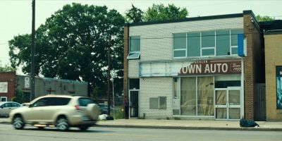 - All right. -Do you see him? - Mayor of Kingstown