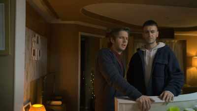 All right, dryer. Yeah.
Yeah, it's nicked. - Brassic