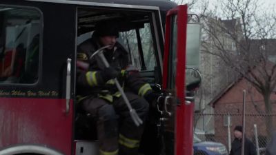 - All right, everybody,
back up! - Chicago Fire