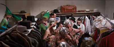 All right, everybody knows what to do.
Now go to your stations. - Robin and the 7 Hoods