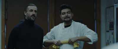 All right, everyone,
Chef says a cheeseburger. - Simmer