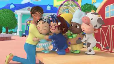 All right, everyone,
gather 'round! Big smiles! - CoComelon Lane