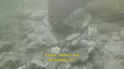All right, Gary,
get out of there, buddy. - Bering Sea Gold