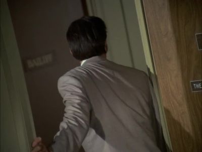 ALL RIGHT, GENTLEMEN,
RIGHT THIS WAY PLEASE. - Hawaii Five-0