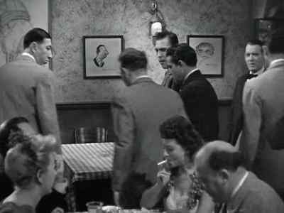 All right, gentlemen. - Her Highness and the Bellboy