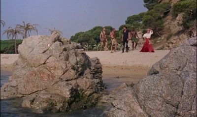 All right Get him - Mysterious Island