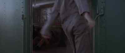 All right. Get off, boys.
This here is my train. - The Newton Boys