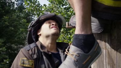 All right, gimme the line. - Chicago Fire