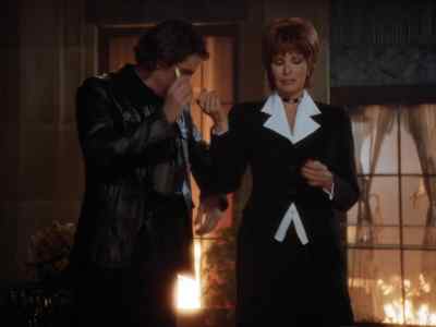 All right, your good-luck charm? - Lois & Clark: The New Adventures of Superman