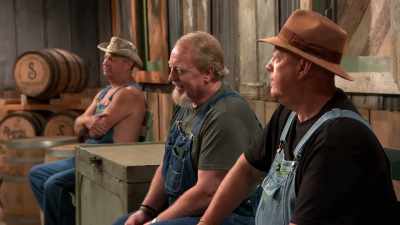 All right, guys. Time to
get into that spirit run. - Moonshiners: Master Distiller