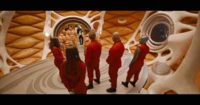 -All right, guys, wrap it up.
-(COMMS BEEPS) - Guardians of the Galaxy Vol. 3