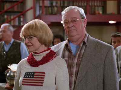 All right, here we go. Let's pass these
things out. Here comes a nice blue one. - Lois & Clark: The New Adventures of Superman
