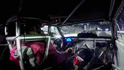 All right, here we go.
The last pair. - Street Outlaws No Prep Kings Team Attack