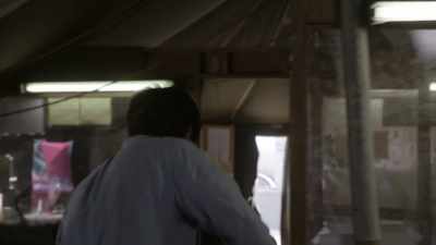 All right. Hey! Walter!
Get him on the phone! - Waco