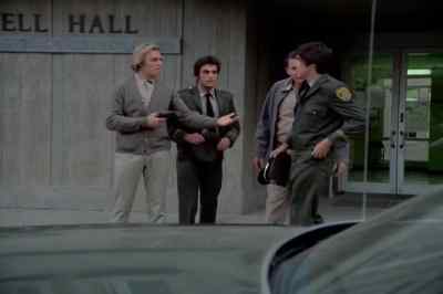 All right, hold up. - The Streets of San Francisco