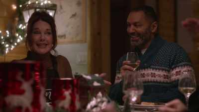 -All right, I can see it.
-[paulette] about time. - The Holiday Proposal Plan