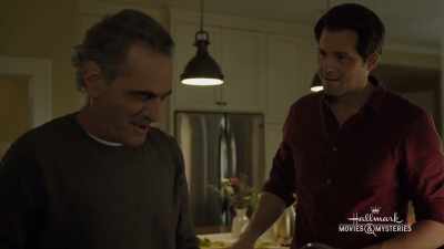 - All right, I got dirty plates.
- All right. Thanks. - Mystery 101: Killer Timing