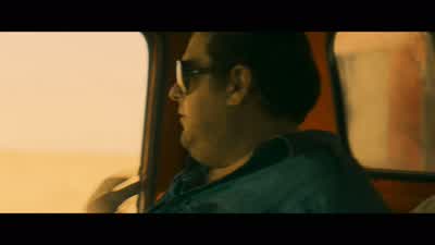 All right, I gotta take a leak. - War Dogs