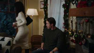 - All right, I
guess floor is open. - Magic in Mistletoe