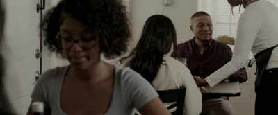 - All right, I have one Cobb salad - Get Close