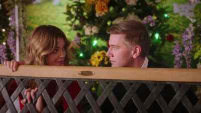 All right, I know a place.
Let's, uh... - Unwrapping Christmas: Lily's Destiny