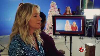 All right. I love you...
Momma bear. - A Very Country Christmas Homecoming