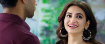 All right, I won't marry him.
Will you marry me? Huh? - Shaadi Mein Zaroor Aana